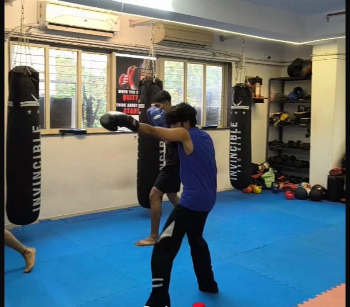 Striking and kickboxing classes in Mulund Mumbai